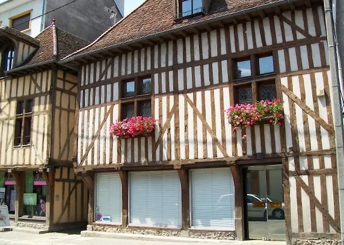 Le Clos Saint Nizier Troyes - Cathédrale- PARKING - WIFI